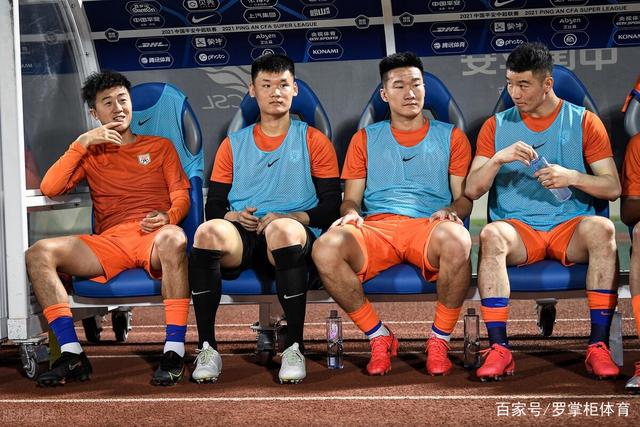 哈登39+9+11约基奇空砍28+14+11 快船险胜掘金