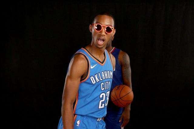 泰勒22+14宁波力克上海取两连胜 王哲林21+8