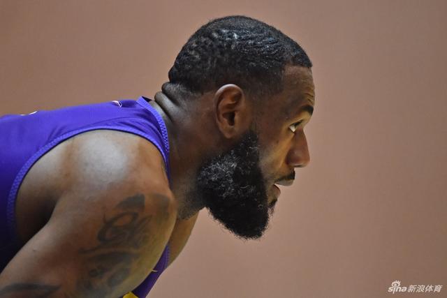 胡尔克亲承：效力海港期间收入超过梅西C罗